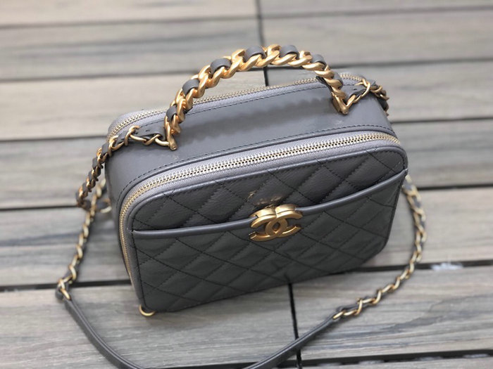 Chanel Shiny Crumpled Calfskin Vanity Case Grey AS2179