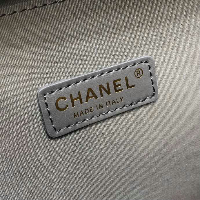 Chanel Shiny Crumpled Calfskin Vanity Case Grey AS2179