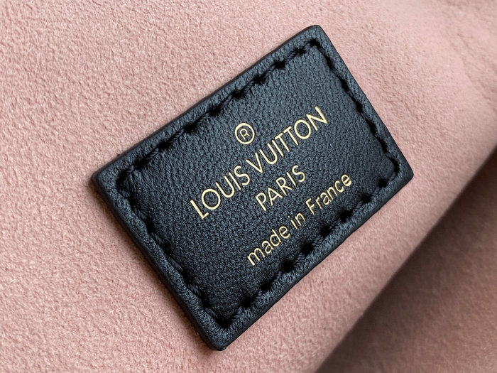 Louis Vuitton Coussin PM Black M57913