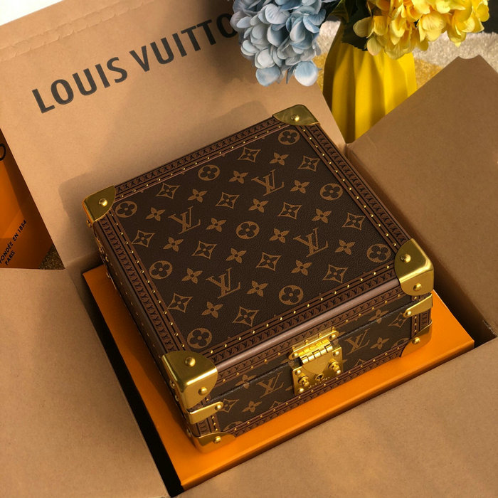 Louis Vuitton Jewelry Box Beige M20040