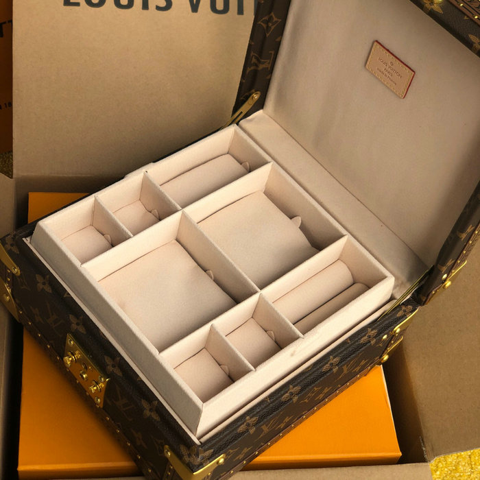 Louis Vuitton Jewelry Box Beige M20040