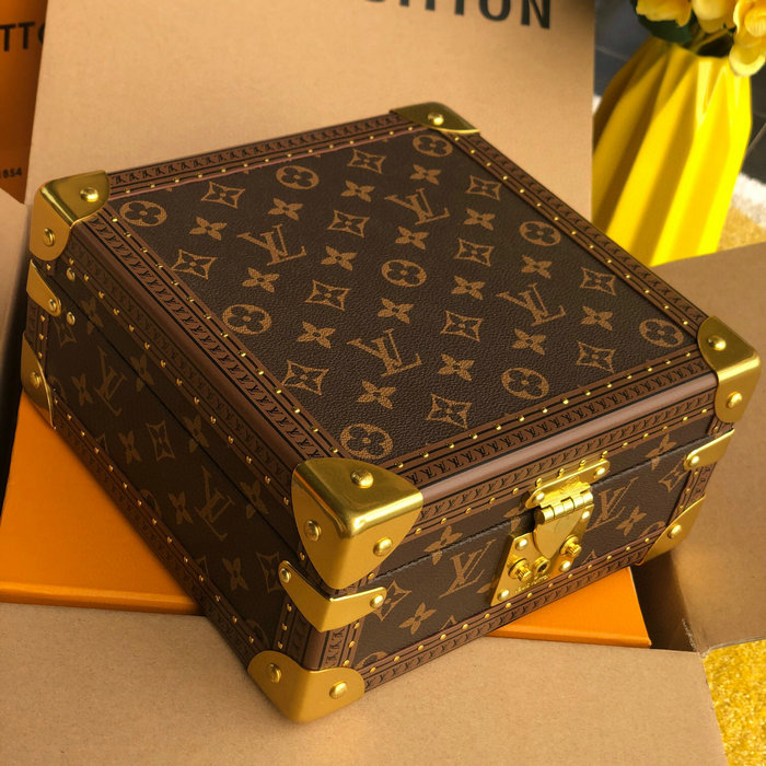 Louis Vuitton Jewelry Box Beige M20040