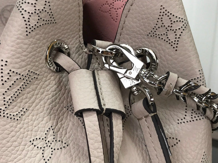 Louis Vuitton Mahina Bella Light Grey M57068