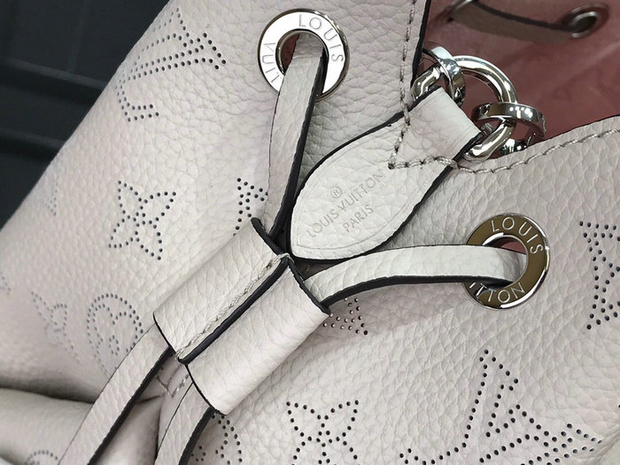 Louis Vuitton Mahina Bella Light Grey M57068