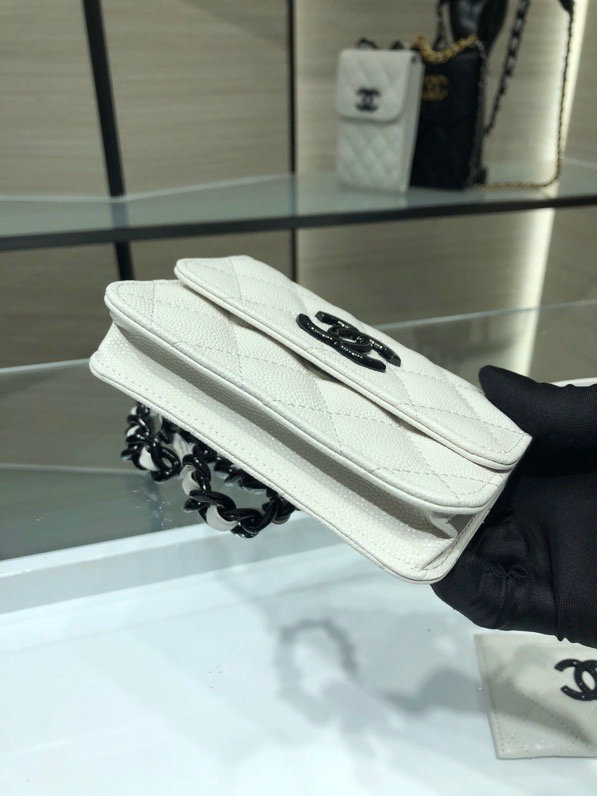 Chanel Grained Calfskin belt flap card holder white AP1955