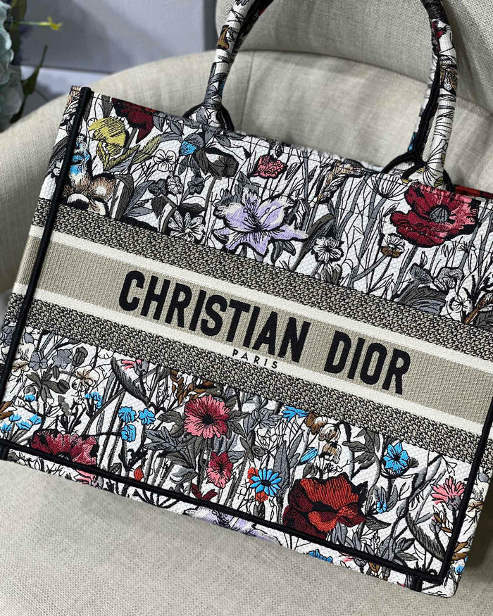 Dior Embroidered Canvas Book Tote MD19043