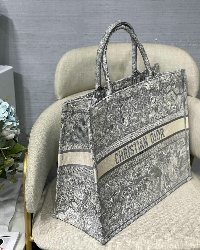 Dior Embroidered Canvas Book Tote M128665