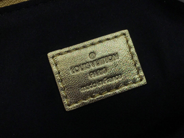 Louis Vuitton Coussin PM Gold M57913
