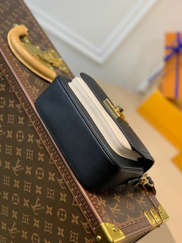 Louis Vuitton Lockme Tender Black M58557