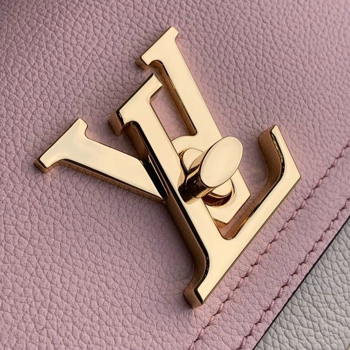 Louis Vuitton Lockme Tender Pink M58557