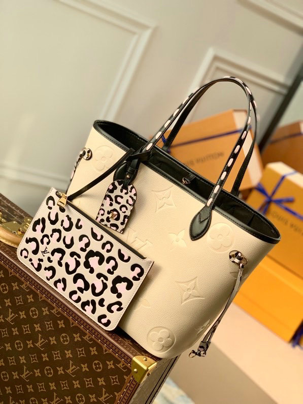 Louis Vuitton Neverfull MM M58525