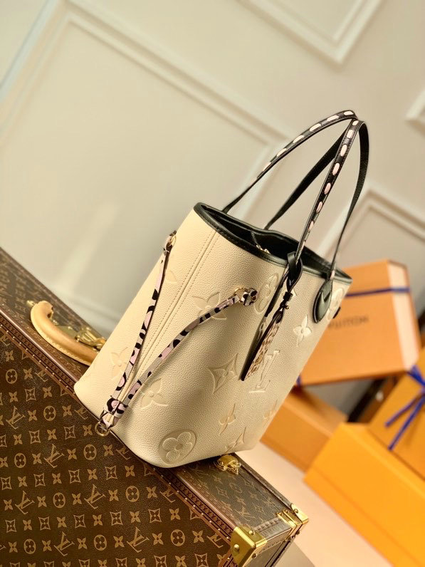 Louis Vuitton Neverfull MM M58525