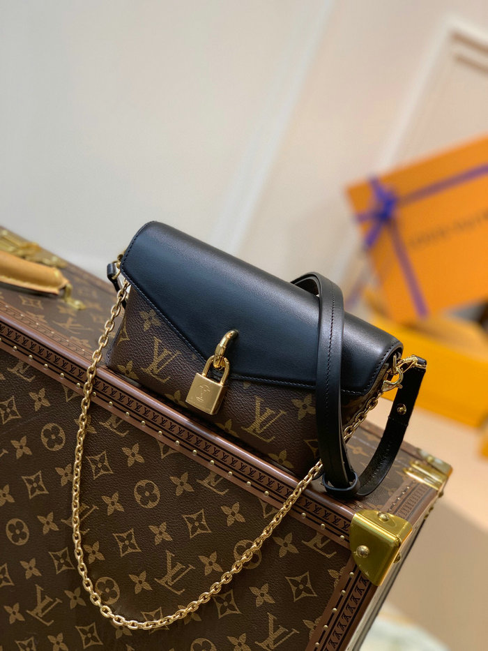 Louis Vuitton Padlock on strap M80559