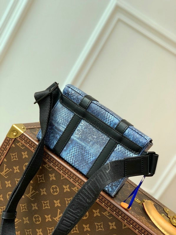 Louis Vuitton Trunk Slingbag Blue N50061