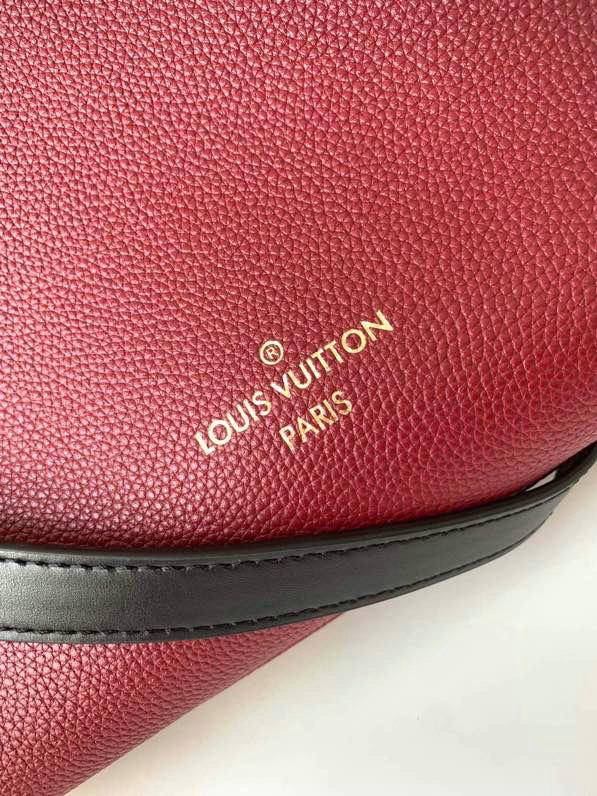 Louis Vuitton On My Side Burgundy M53823