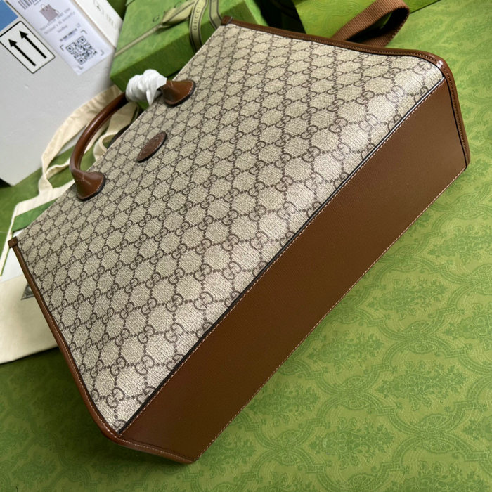 Gucci Medium tote with Interlocking G 674148