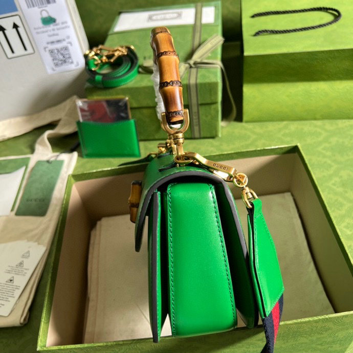 Gucci Small top handle bag with Bamboo Green 675797