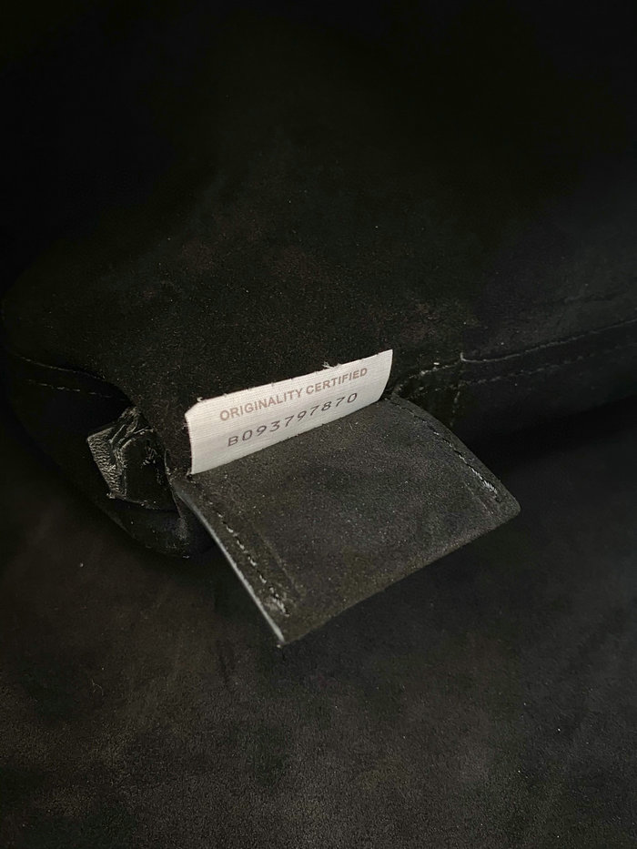 Bottega Veneta Medium Cradle Leather Shoulder Bag Black 680058