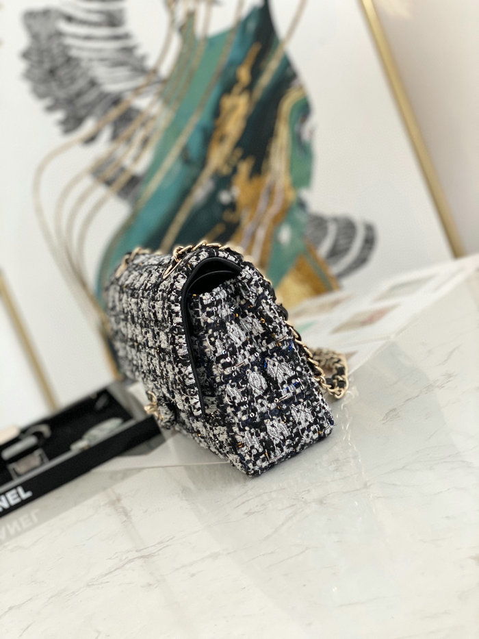 Classic Chanel Tweed Medium Flap Bag A69901
