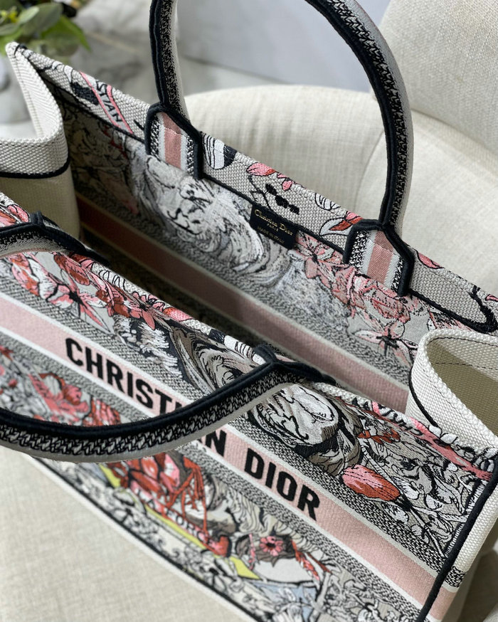 Dior Embroidered Canvas Book Tote M1286617