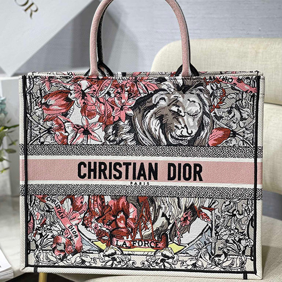 Dior Embroidered Canvas Book Tote M1286617