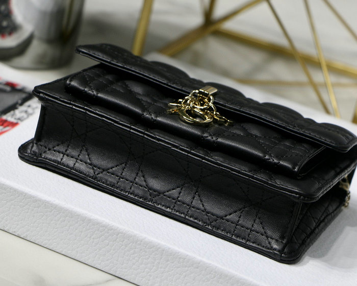 Dior lambskin Chain Wallet Black DM7001