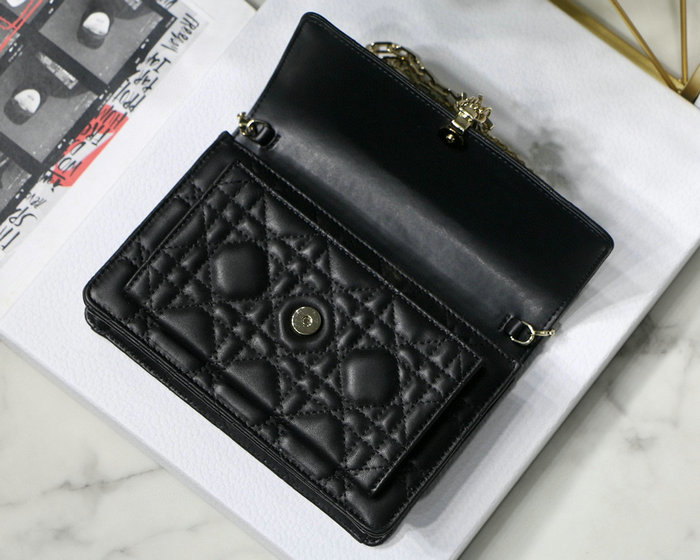 Dior lambskin Chain Wallet Black DM7001