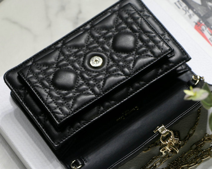 Dior lambskin Chain Wallet Black DM7001