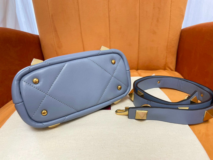 Valentino Garavani Roman Stud Leather Shoulder Bag Blue V0199