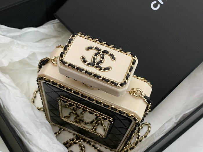 Chanel No 5 Perfume Bottle Bag SS20112