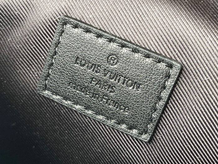 Louis Vuitton DISCOVERY BUMBAG PM M46036