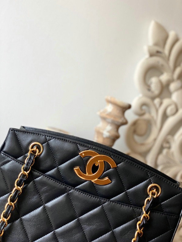 Chanel Lambskin Shoulder Bag Black A99