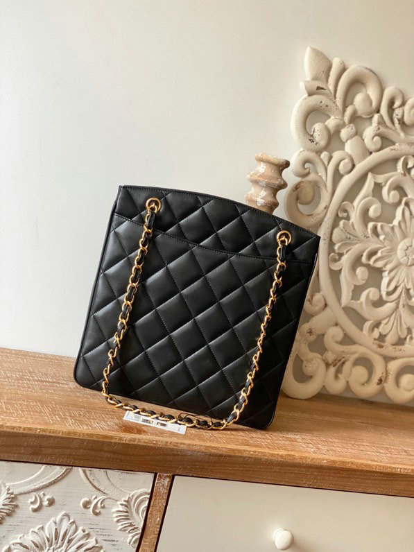 Chanel Lambskin Shoulder Bag Black A99