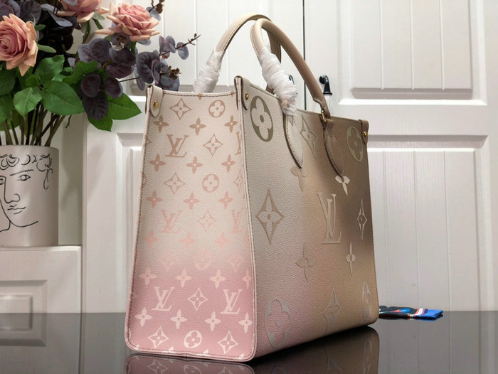 Louis Vuitton ONTHEGO MM Beige M20510