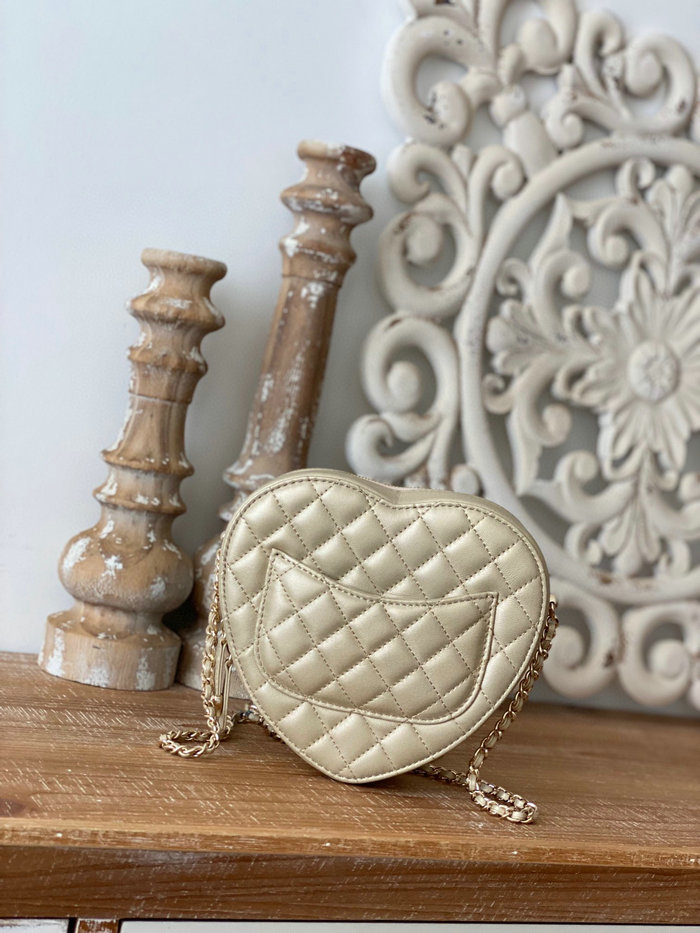 Chanel Lambskin Heart Bag Gold AS3191