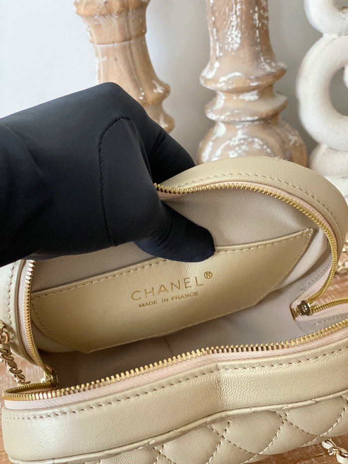 Chanel Lambskin Heart Bag Gold AS3191