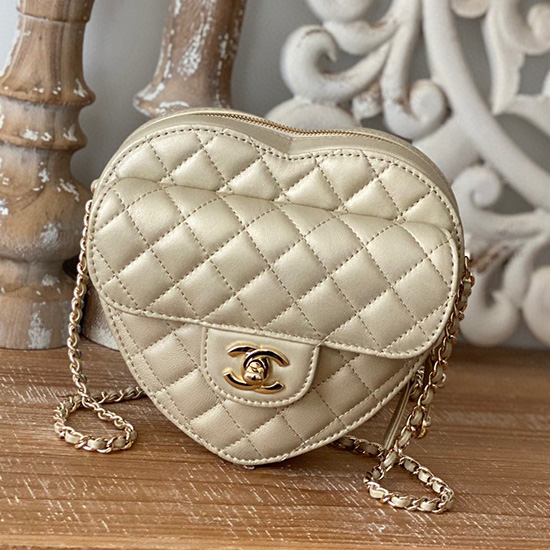 Chanel Lambskin Heart Bag Gold AS3191