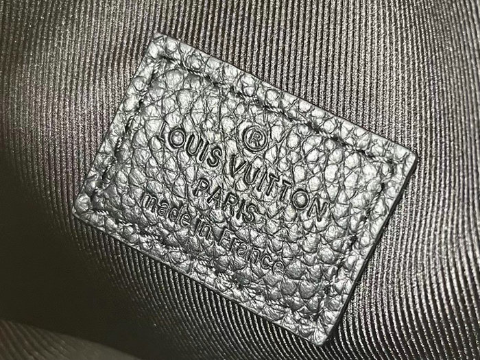 Louis Vuitton Monogram Empreinte S-lock Vertical Wearable Wallet M81524