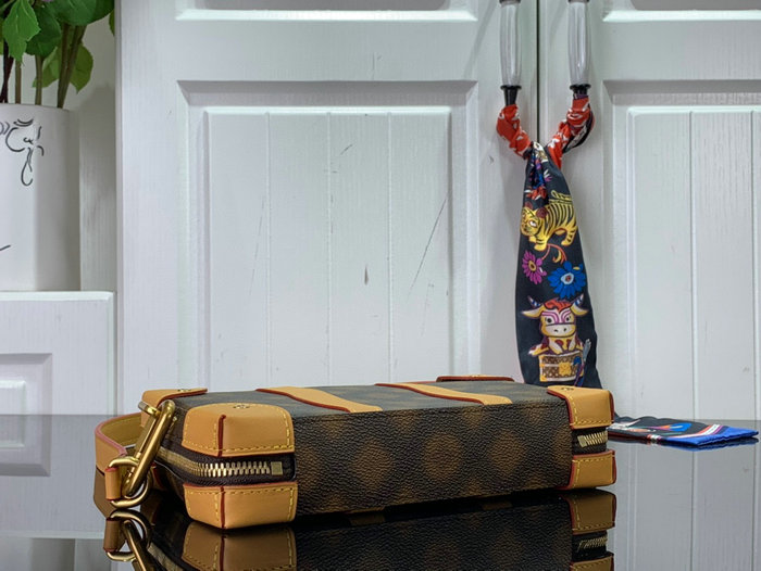 Louis Vuitton SOFT TRUNK M81580