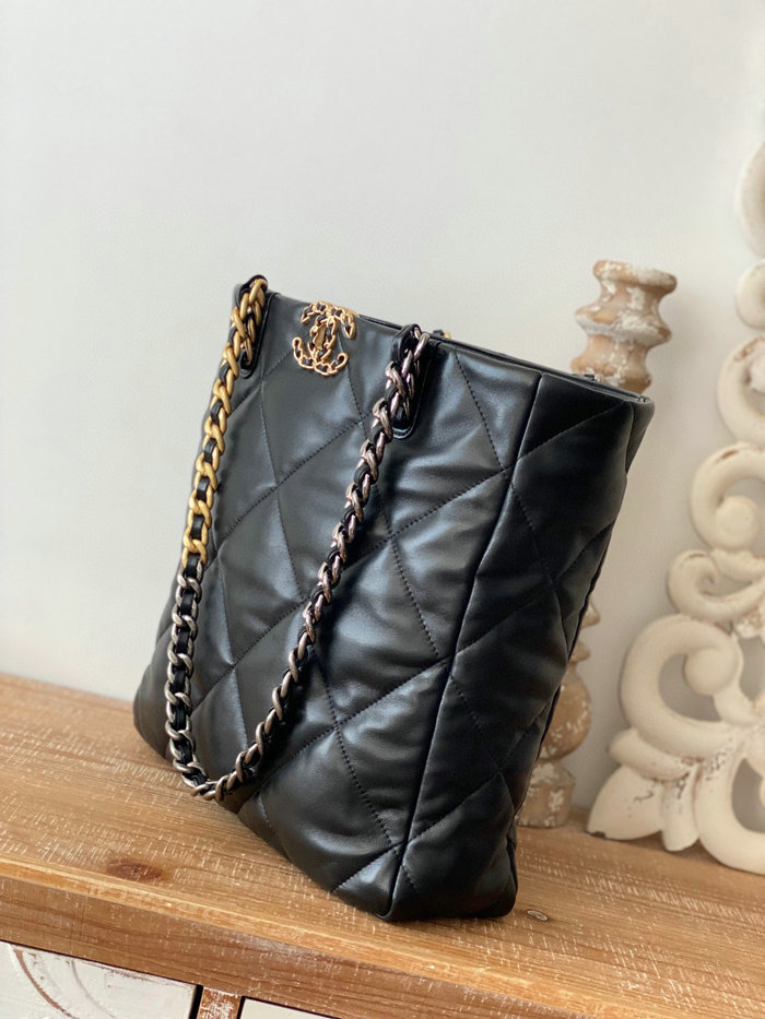 CHANEL 19 SHOPPING BAG Black AS3519