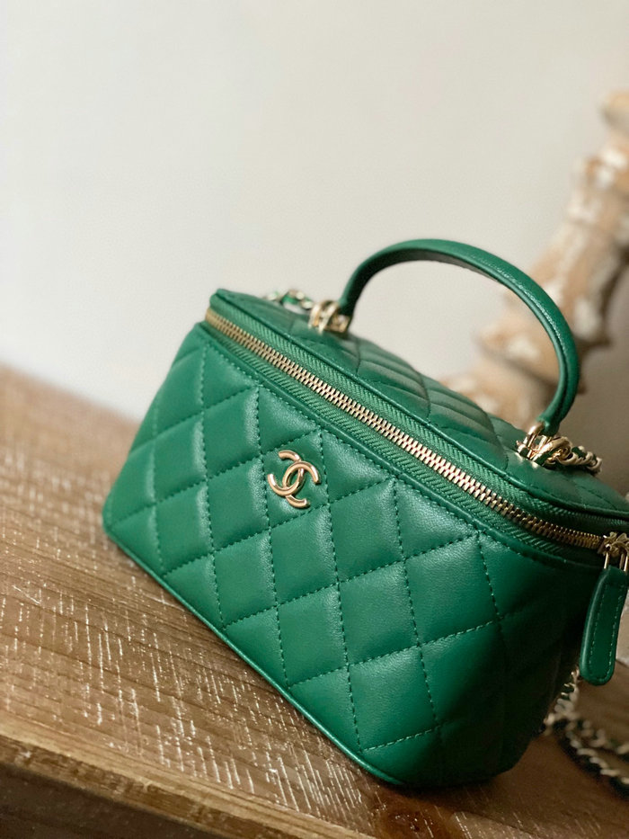 Chanel Lambskin Case Bag Green A81211