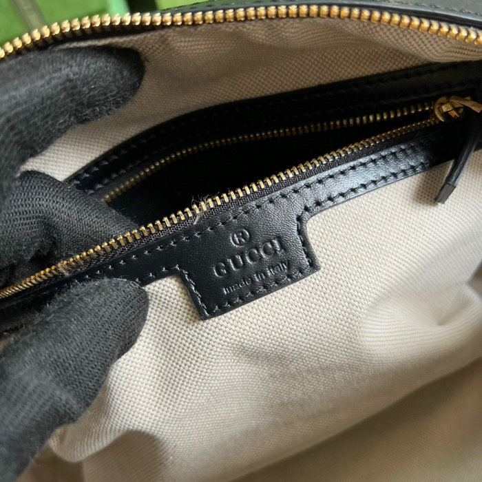 Gucci GG Matelasse leather medium bag Black 702242