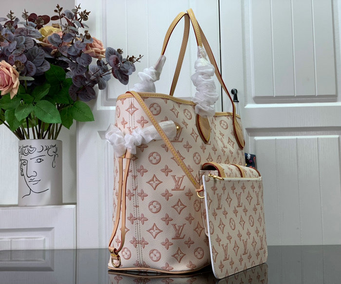 Louis Vuitton NEVERFULL MM Beige M20921