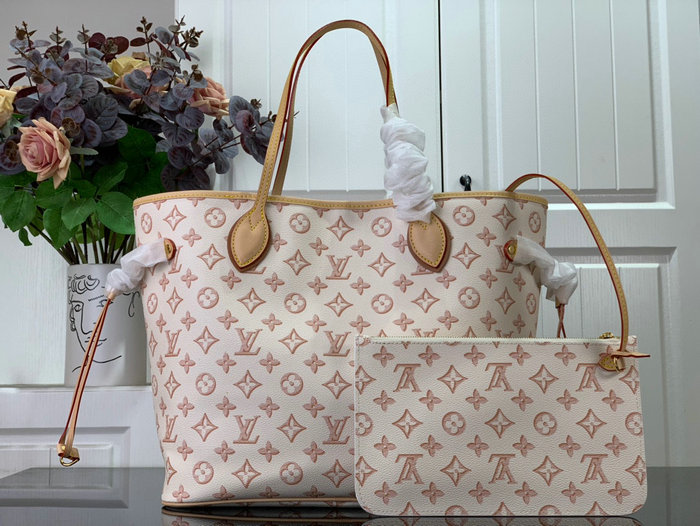 Louis Vuitton NEVERFULL MM Beige M20921