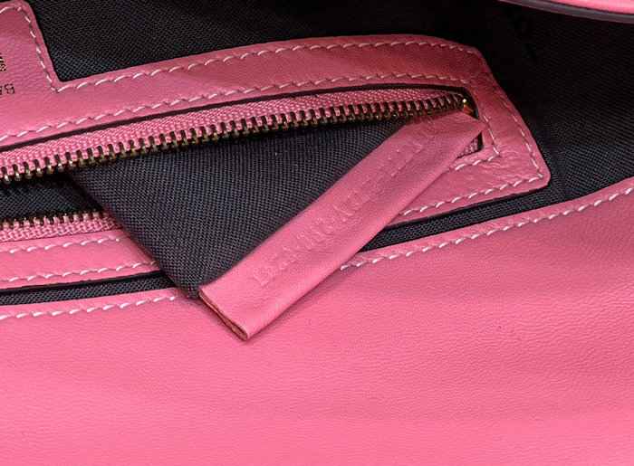 Fendi Baguette Leather Bag Pink F0192