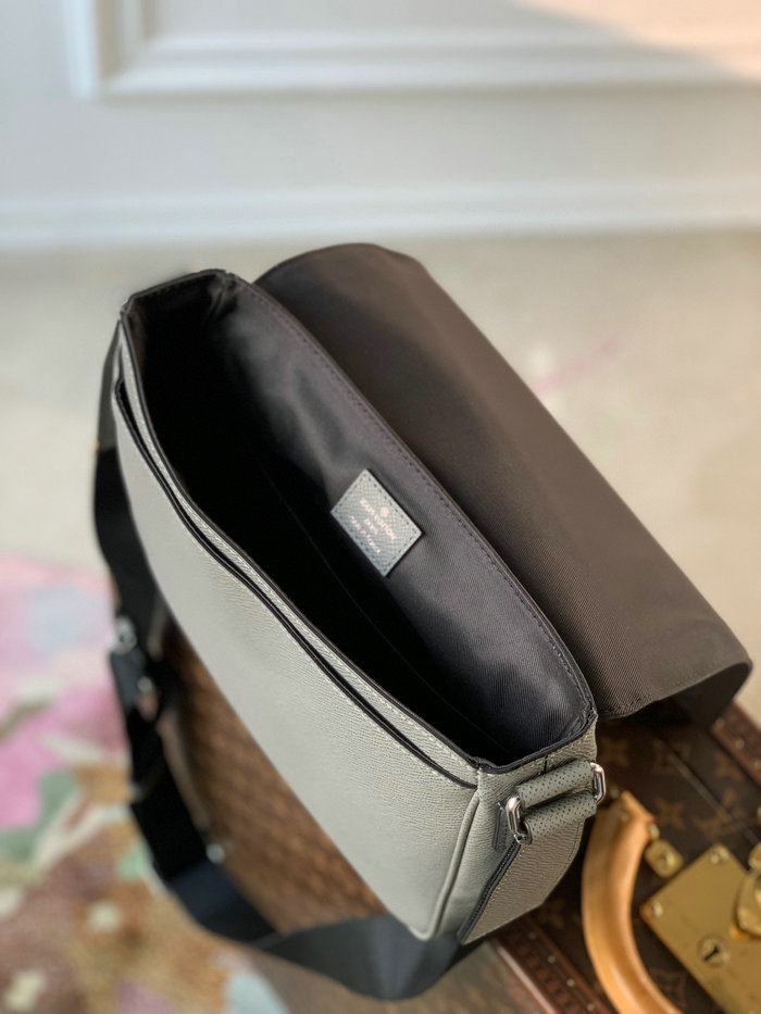 Louis Vuitton DISTRICT PM Grey M30861