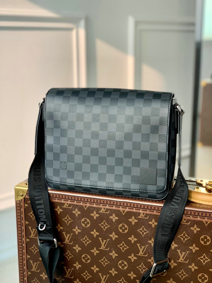 Louis Vuitton DISTRICT PM N42710