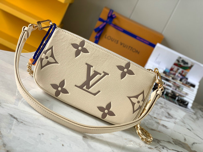 Louis Vuitton Multi Pochette Accessoires Cream M45777