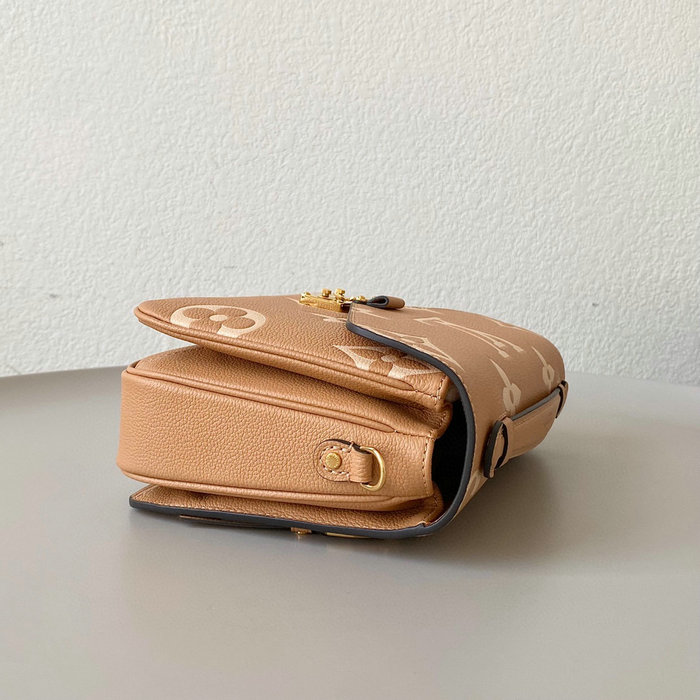 Louis Vuitton Pochette Metis Arizona Beige M45809