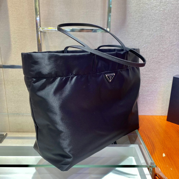 Prada Re-Nylon and Saffiano leather tote bag 1BG107